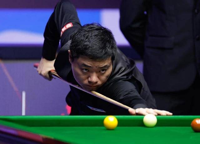 在巨大的压 在巨大的压