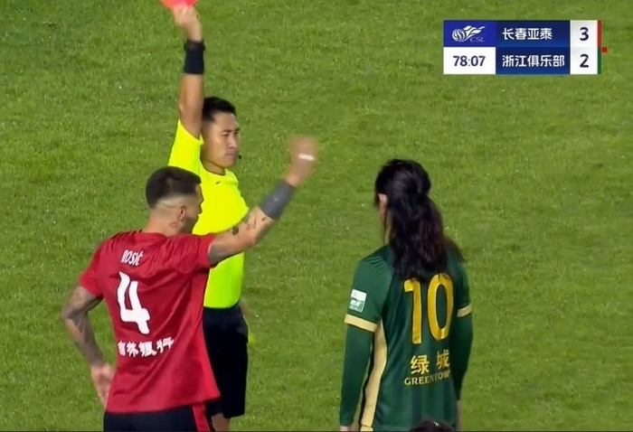 红牌, 判罚果断按